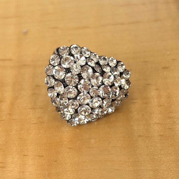 Stunning Heart Crystal Ring Size 7 - Picture 7 of 8